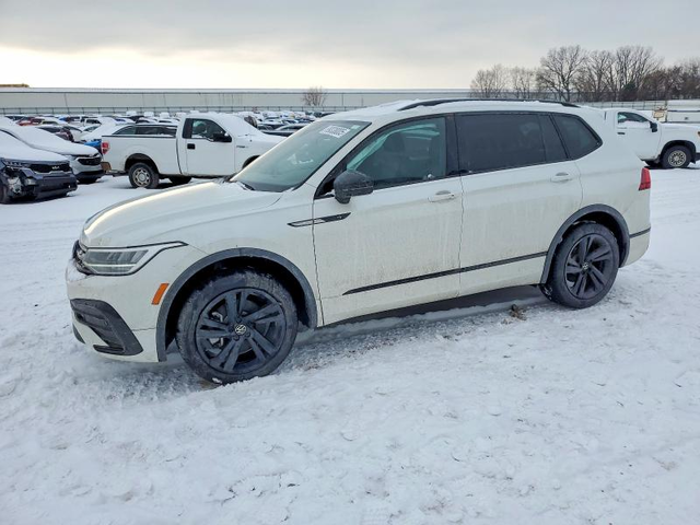 VW Tiguan 2.0L 4 ALL WHEEL DRIVE - автомобили, коли, обяви за нови и употребявани 1