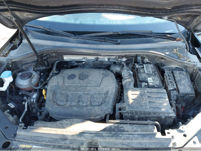 VW Tiguan 2.0L I-4 DI, DOHC, VVT, TURBO, 184HP All Wheel Drive - автомобили, коли, обяви за нови и употребявани 9