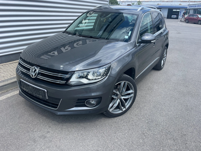 VW Tiguan 2.0TSI+ 4Motion+ Automatic+ Navi+ Подгрев - автомобили, коли, обяви за нови и употребявани 1