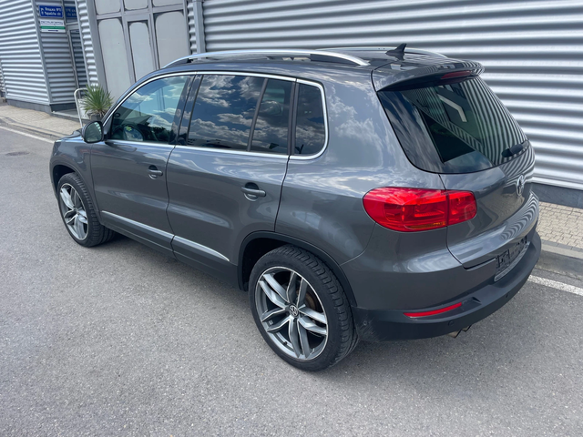 VW Tiguan 2.0TSI+ 4Motion+ Automatic+ Navi+ Подгрев - автомобили, коли, обяви за нови и употребявани 3