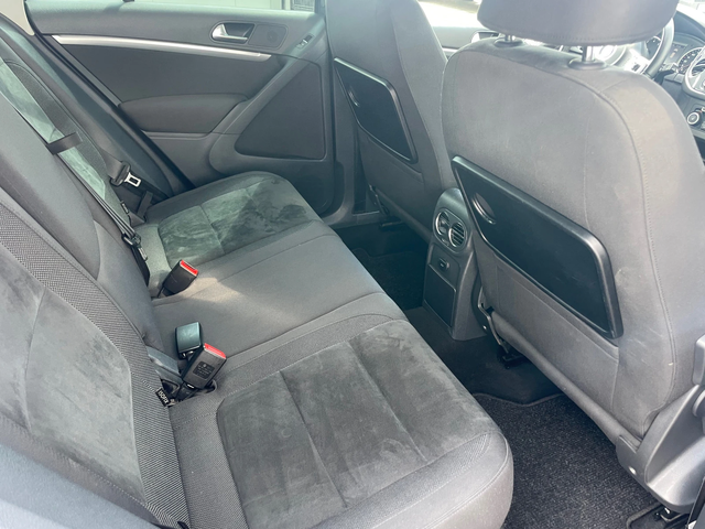 VW Tiguan 2.0TSI+ 4Motion+ Automatic+ Navi+ Подгрев - автомобили, коли, обяви за нови и употребявани 8