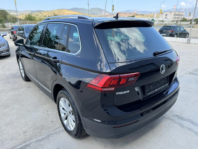 VW Tiguan 2.0* 150ps* DSG* LED* НАВИ* ПАРКТРОНИК - автомобили, коли, обяви за нови и употребявани 2