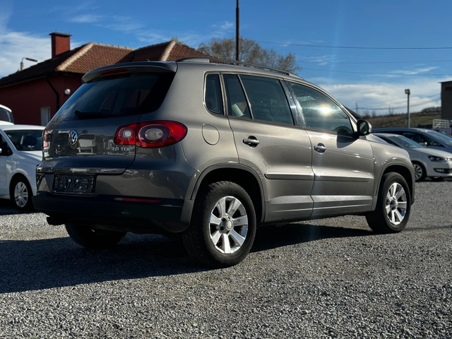VW Tiguan 2.0TDI/4x4/140kc - автомобили, коли, обяви за нови и употребявани 4