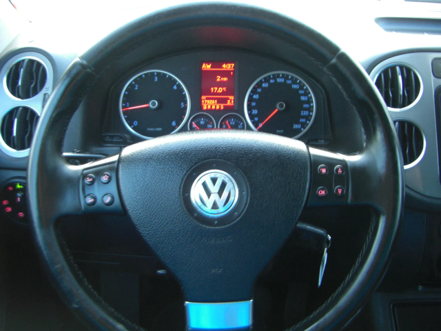 VW Tiguan 2.0TDI 4X4 AVTOMAT - автомобили, коли, обяви за нови и употребявани 10