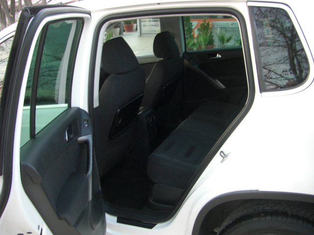 VW Tiguan 2.0TDI 4X4 AVTOMAT - автомобили, коли, обяви за нови и употребявани 12