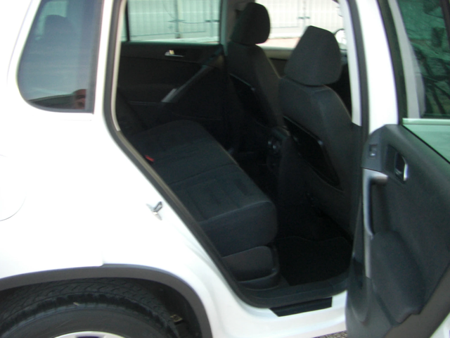 VW Tiguan 2.0TDI 4X4 AVTOMAT - автомобили, коли, обяви за нови и употребявани 13