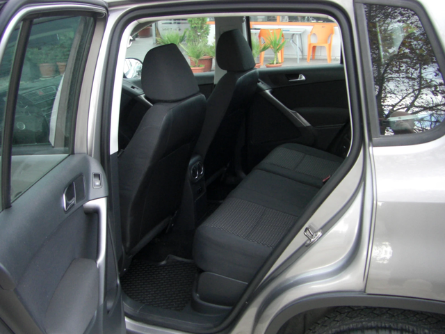 VW Tiguan 2.0TDI 4MOTION 6ck. - автомобили, коли, обяви за нови и употребявани 12