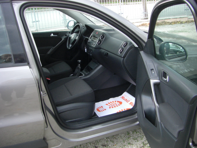VW Tiguan 2.0TDI 4MOTION 6ck. - автомобили, коли, обяви за нови и употребявани 14