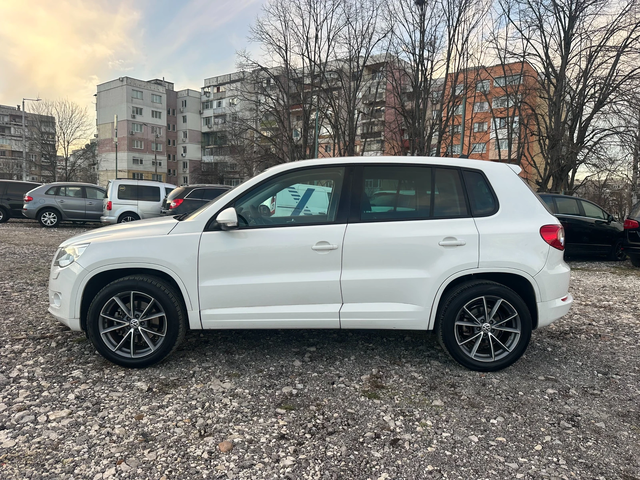 VW Tiguan 2.0TDI 140kc 4X4 ITALIA NAVI - автомобили, коли, обяви за нови и употребявани 2