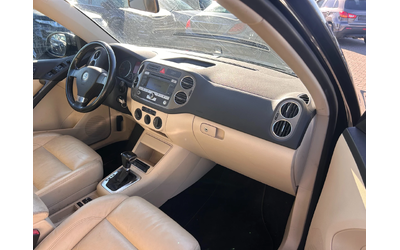 VW Tiguan 2.0TDI 4MOTION AVTOMAT/NAVI/KOJA EURO 4 - автомобили, коли, обяви за нови и употребявани 10