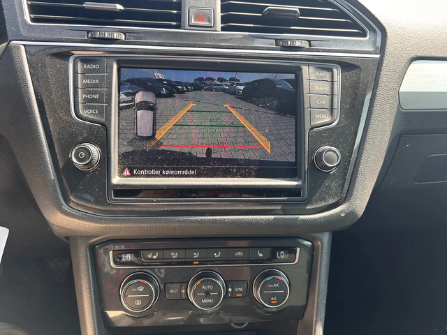 VW Tiguan 1.4TSI AVTOMAT/NAVI/KAMERA EURO 6 - автомобили, коли, обяви за нови и употребявани 14