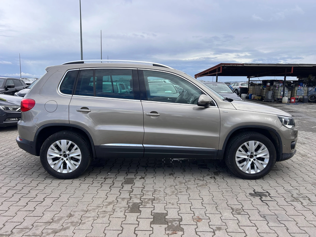 VW Tiguan 2.0TSI 4MOTION AVTOMAT/NAVI EURO 5 - автомобили, коли, обяви за нови и употребявани 4