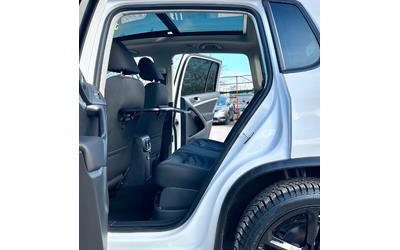 VW Tiguan 2.0TDI 177HP 4-Motion R-Line Panorama - автомобили, коли, обяви за нови и употребявани 11