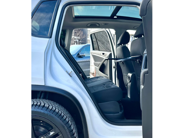 VW Tiguan 2.0TDI 177HP 4-Motion R-Line Panorama - автомобили, коли, обяви за нови и употребявани 12