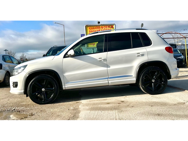 VW Tiguan 2.0TDI 177HP 4-Motion R-Line Panorama - автомобили, коли, обяви за нови и употребявани 3