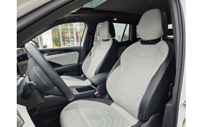 VW Tiguan * 4 Motion SE R Line Black * CARFAX * ЦЕНА ДО БГ - автомобили, коли, обяви за нови и употребявани 7