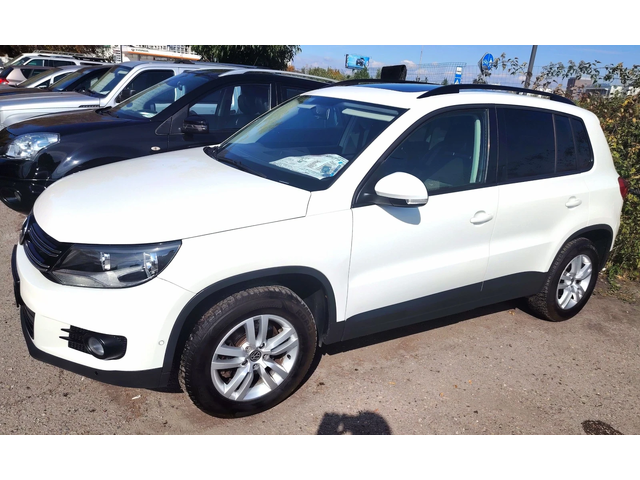 VW Tiguan BLUEMOTION/PANORAMA - автомобили, коли, обяви за нови и употребявани 0