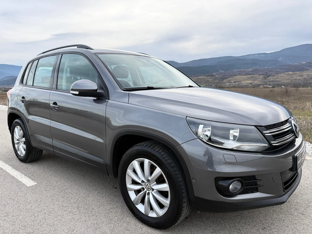 VW Tiguan 2.0 TDI 140к.с 4MOTION / NAVI / PARKTRONIC - автомобили, коли, обяви за нови и употребявани 0