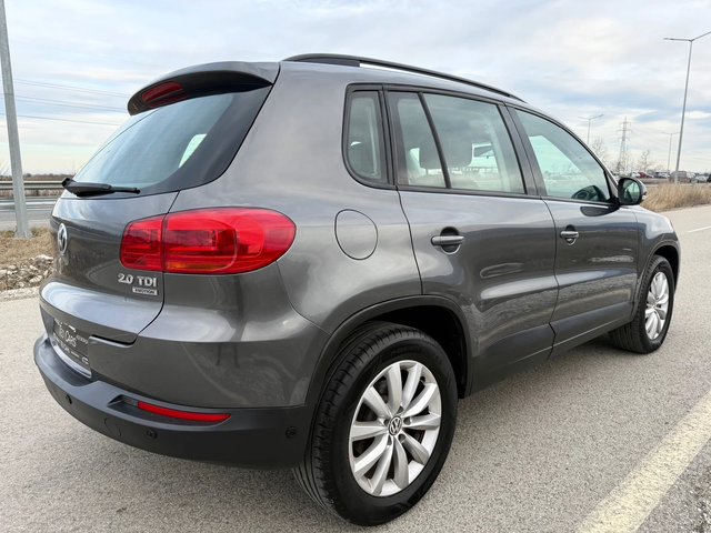 VW Tiguan 2.0 TDI 140к.с 4MOTION / NAVI / PARKTRONIC - автомобили, коли, обяви за нови и употребявани 6