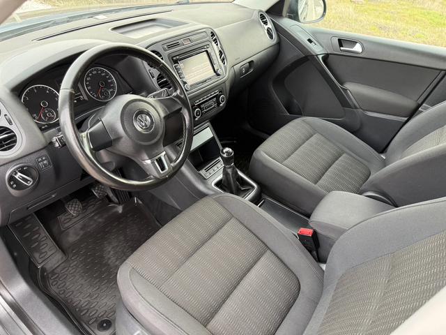VW Tiguan 2.0 TDI 140к.с 4MOTION / NAVI / PARKTRONIC - автомобили, коли, обяви за нови и употребявани 8