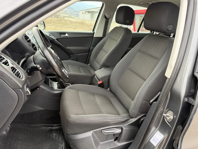 VW Tiguan 2.0 TDI 140к.с 4MOTION / NAVI / PARKTRONIC - автомобили, коли, обяви за нови и употребявани 9