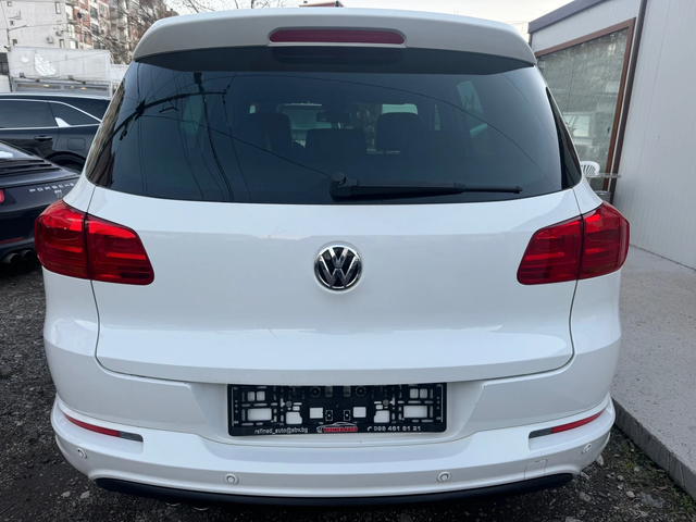 VW Tiguan 2.0TSI 4x4 FULL MAXX SWISS - автомобили, коли, обяви за нови и употребявани 3