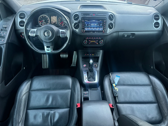 VW Tiguan 2.0TSI 4x4 FULL MAXX SWISS - автомобили, коли, обяви за нови и употребявани 9