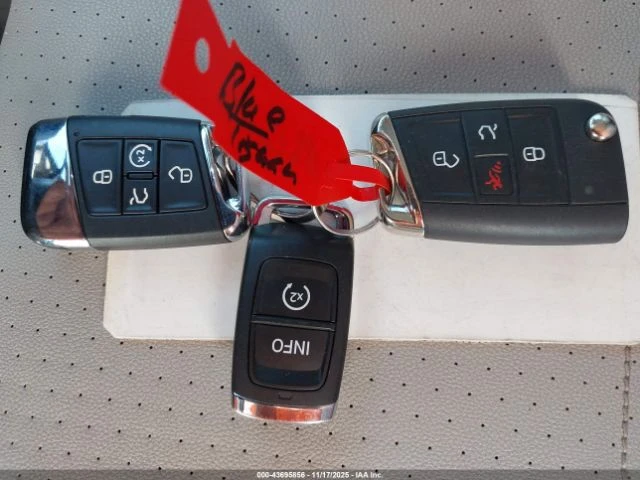 VW Tiguan 2.0T SE R-LINE - автомобили, коли, обяви за нови и употребявани 13