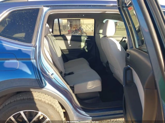 VW Tiguan 2.0T SE R-LINE - автомобили, коли, обяви за нови и употребявани 9