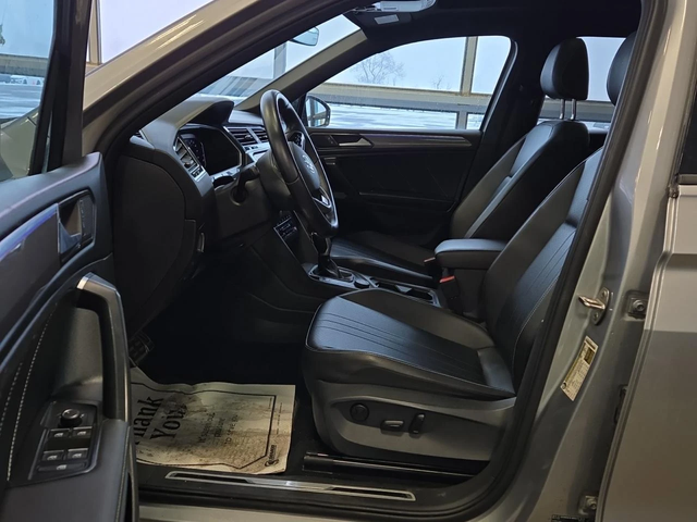 VW Tiguan R-Line* 4MOTION* Digital* Подгрев* Панорама* - автомобили, коли, обяви за нови и употребявани 4