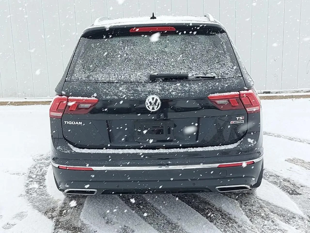 VW Tiguan Highline* 4motion* Fender* Подгреви* 360 - автомобили, коли, обяви за нови и употребявани 3