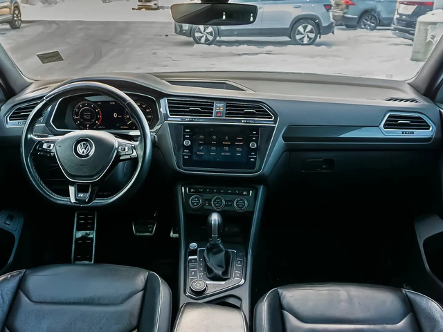 VW Tiguan * R-LINE* DISTRONIC* PANO* 360CAM* - автомобили, коли, обяви за нови и употребявани 5