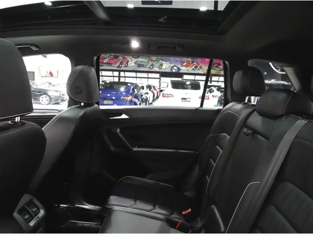 VW Tiguan R-LINE* HIGHLINE* BACK CAM* PANO* CARPLAY* - автомобили, коли, обяви за нови и употребявани 7