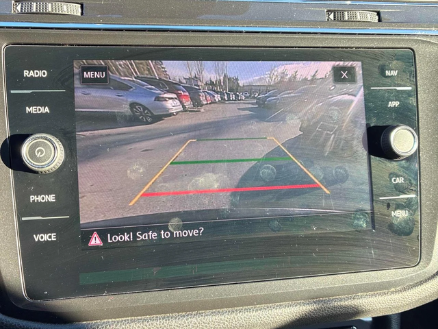 VW Tiguan R-Line* 4MOTION* Digital* Подгрев* Панорама* - автомобили, коли, обяви за нови и употребявани 8