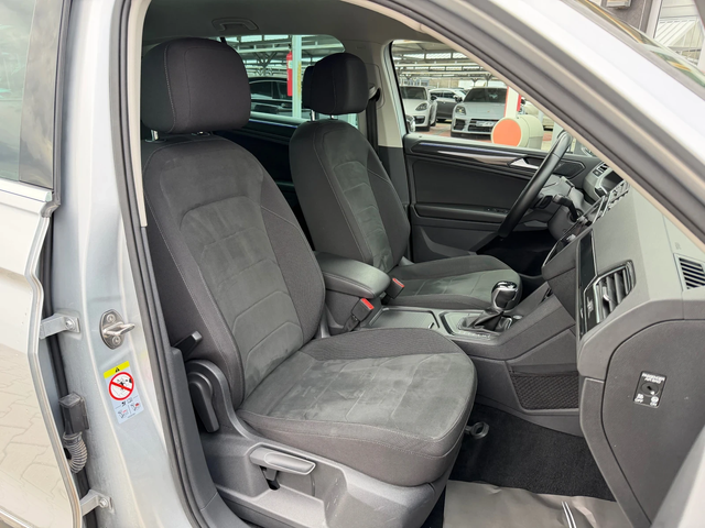 VW Tiguan 2.0TDI#IQ LIGHT#DIGITAL#NAVI#DISTR#KEYLESS#CAMERA - автомобили, коли, обяви за нови и употребявани 9