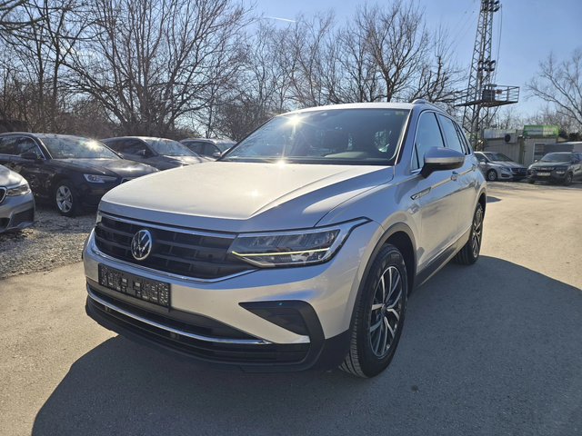 VW Tiguan 2.0TDI 150к.с DSG - автомобили, коли, обяви за нови и употребявани 0