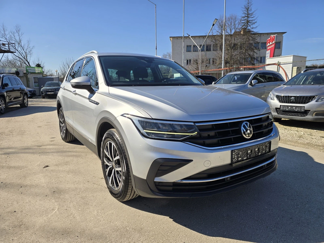 VW Tiguan 2.0TDI 150к.с DSG - автомобили, коли, обяви за нови и употребявани 1