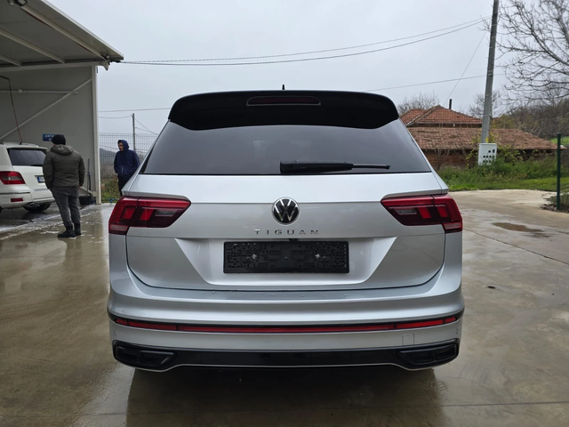 VW Tiguan 2.0TDI - R-LINE - FACELIFT - 90 000KM! - автомобили, коли, обяви за нови и употребявани 7