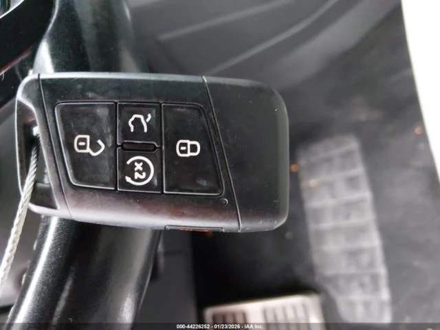 VW Tiguan RLINE* КОЖА* ПАНО* KEYLESS* КАМЕРА* ПОДГРЕВ* - автомобили, коли, обяви за нови и употребявани 12