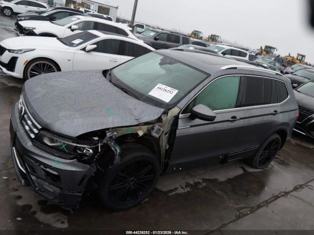 VW Tiguan RLINE* КОЖА* ПАНО* KEYLESS* КАМЕРА* ПОДГРЕВ* - автомобили, коли, обяви за нови и употребявани 3