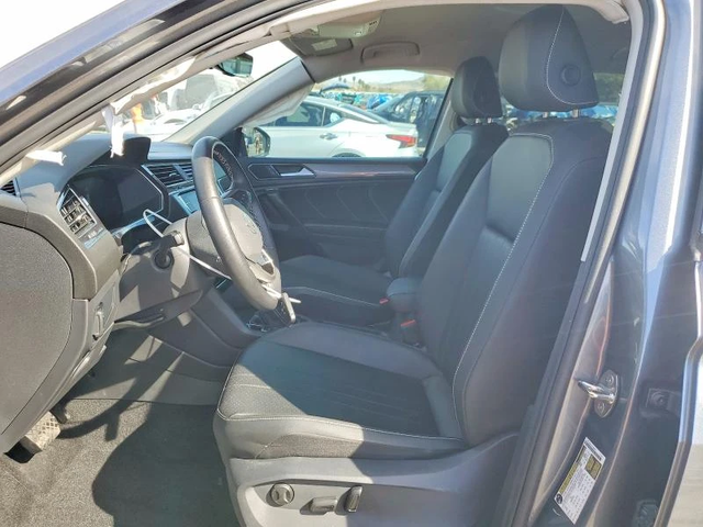 VW Tiguan SE* KEYLESS* CARPLAY* ДИГИТАЛНО* ТАБЛО - автомобили, коли, обяви за нови и употребявани 6