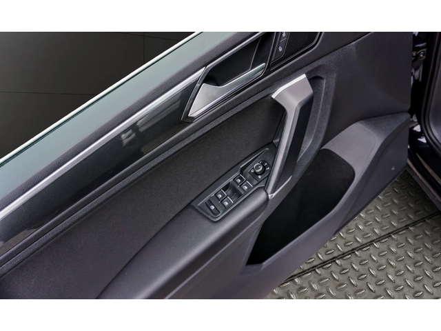 VW Tiguan 2.0TDI R-LINE DIGITAL DSG - автомобили, коли, обяви за нови и употребявани 6