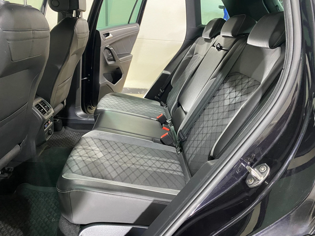 VW Tiguan 2.0 TDI * R-LINE * VIRTUAL COCKPIT* FULL - автомобили, коли, обяви за нови и употребявани 9