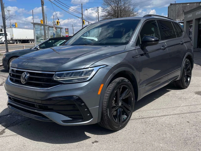 VW Tiguan R Line Black Edition | PANO | LED | PODGREV | 2K - автомобили, коли, обяви за нови и употребявани 0