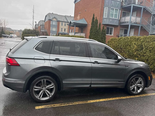 VW Tiguan | Highline R-DESIGN | LED | | PANO | Keyless - автомобили, коли, обяви за нови и употребявани 3