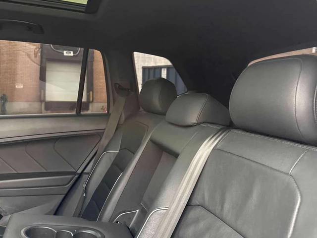 VW Tiguan * Highline * CARFAX * 2 КЛЮЧА * FENDER * ПАНОРАМА - автомобили, коли, обяви за нови и употребявани 9
