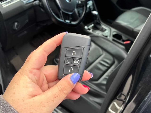 VW Tiguan * Highline * PANO* KEYLESS* ПОДГРЕВ* - автомобили, коли, обяви за нови и употребявани 13