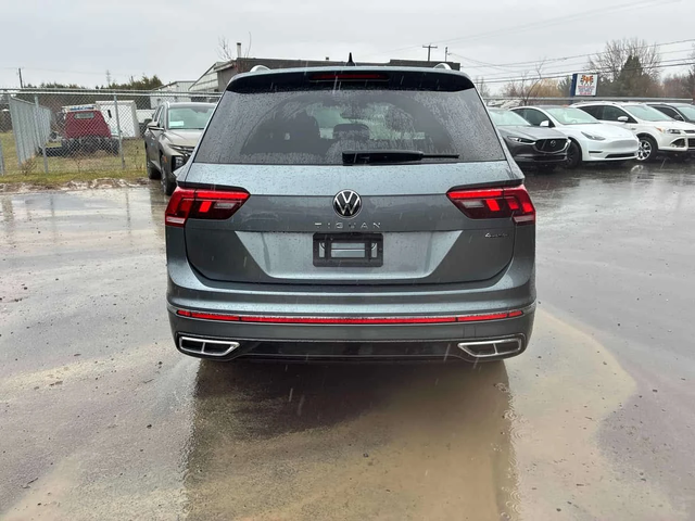 VW Tiguan Highline R Line| ПОДГРЕВ| ОБДУХ| КЛИПОВЕ| CARFAX - автомобили, коли, обяви за нови и употребявани 4