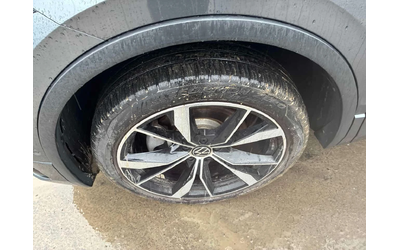 VW Tiguan Highline R Line| ПОДГРЕВ| ОБДУХ| КЛИПОВЕ| CARFAX - автомобили, коли, обяви за нови и употребявани 6