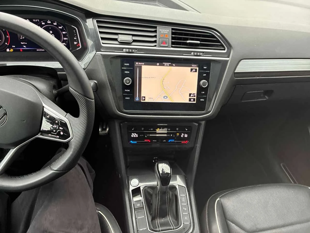 VW Tiguan Highline R Line| ПОДГРЕВ| ОБДУХ| КЛИПОВЕ| CARFAX - автомобили, коли, обяви за нови и употребявани 9
